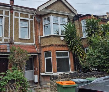 2 bedroom flat to rent - Photo 6