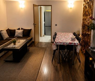 Casă 3 camere, 80 mp + teren 70 mp – zonă liniștită - Photo 2
