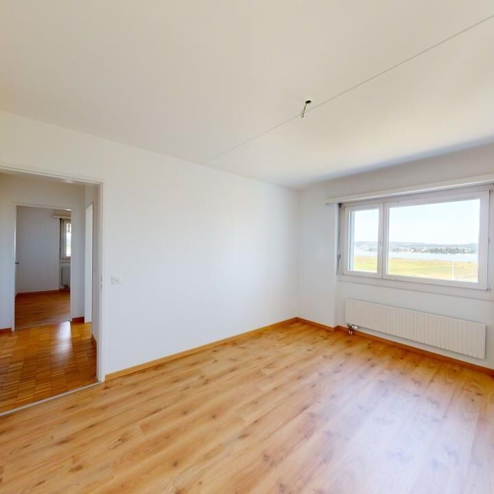 In the heart of the tax-friendly Pfäffikon SZ with great lake views! - Photo 1