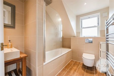 Wood Vale, London - Photo 4