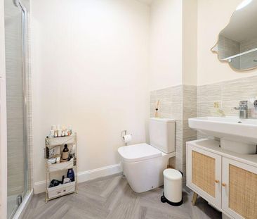 4 bedroom property to rent - Photo 5