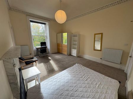 4 bedroom flat to rent - Photo 3