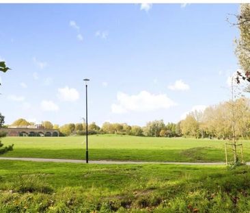 1 Bed Flat, Eden Apartments, E14 - Photo 3