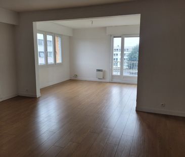 Location Appartement 4 pièces 113m² VALENCIENNES 59300 - Photo 2