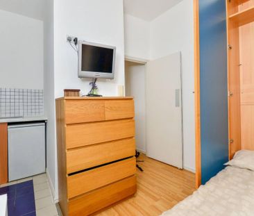 Flat 21 West Cromwell Road, Earls Court SW5 9QL - Photo 1