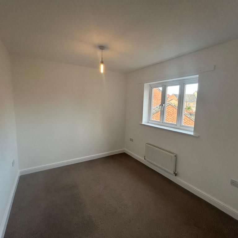 3 bedroom semi-detached house to rent - Photo 1