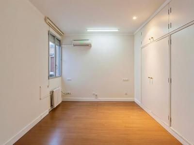 Penthouse for Rent in Valencia - Photo 2