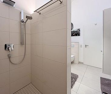 Komfortable seniorenfreundliche Dachgeschosswohnung mit Aufzug und ... - Photo 2