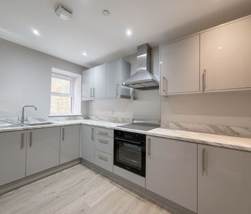 Sutton Court Road, Sutton - Photo 1