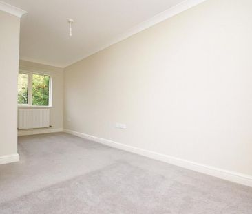 1 bedroom end of terrace house to rent - Photo 2
