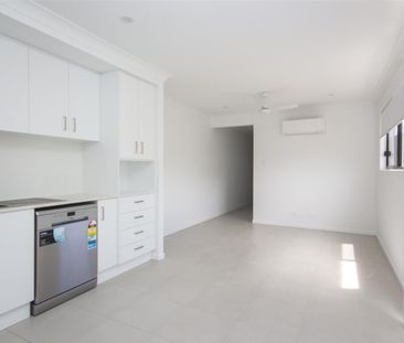 Spacious 2-Bedroom Hidden Gem of a Unit! - Photo 5