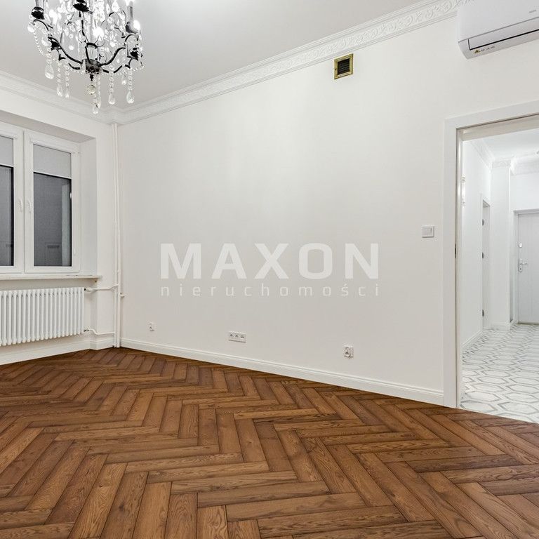 Warszawa, Śródmieście, ul. Wilcza - Photo 1