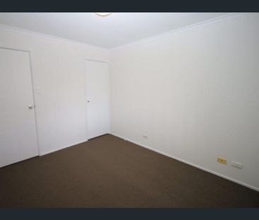 10 Carnoustie Court, Robina QLD 4226 - House For Rent | Domain - Photo 4