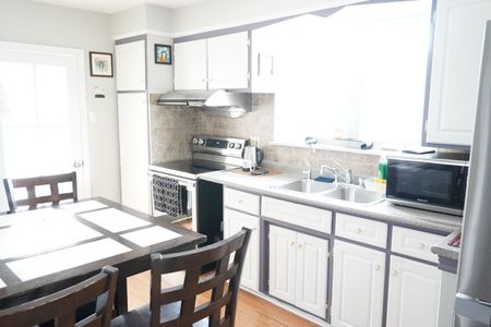 For Lease - 27 Ronway Crescent, Toronto, Ontario - Photo 5