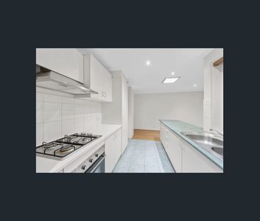 Charming Single-Story Home in Prime Seabrook Location - Photo 6