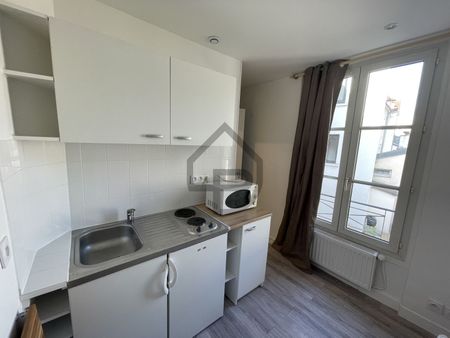 STUDIO MEUBLE DE 12 M² - Photo 4