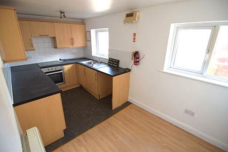 2 bedroom apartment to rent - Photo 3