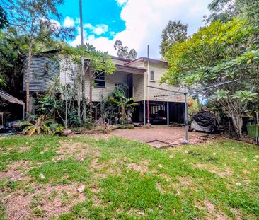 Arana Hills - Photo 1