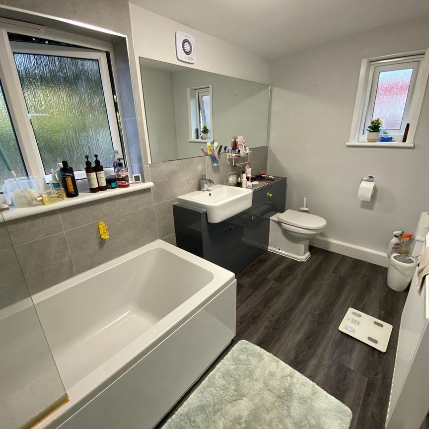 2 Bed Maisonette, Bridgford Road, NG2 - Photo 1