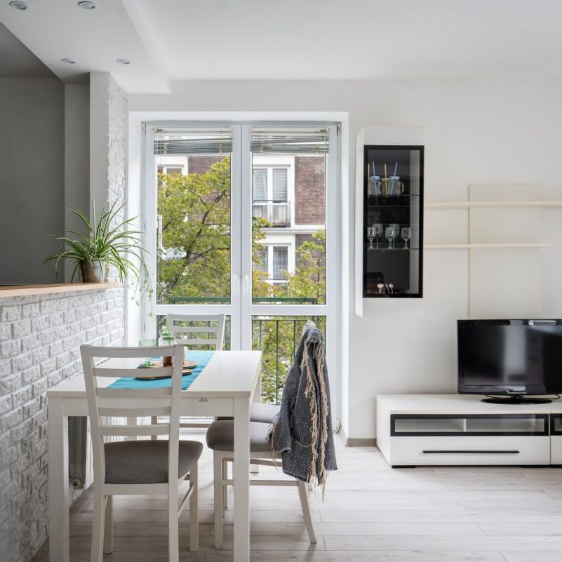 Plac Zbawiciela - duża kawalerka na wynajem 35 m² - Photo 1