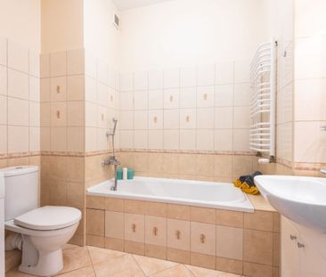 Kawalerka umeblowana od zaraz przy PST - Фото 5