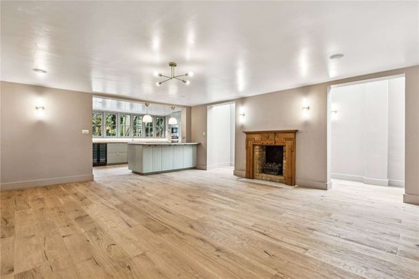 Beautifully renovated five bedroom school house conversion in Petersham - Photo 1