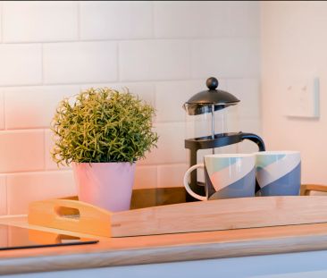 7 Bedroom Apartment - Queen Bed - Photo 5