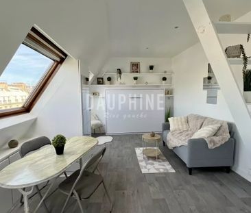 Appartement à louer à Paris 6Ème - Photo 1