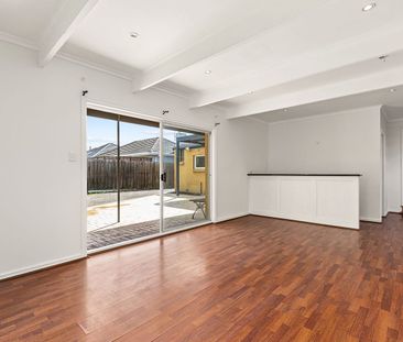 Home on Houston - Photo 4