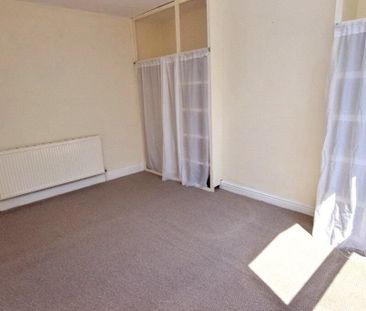 2 Bed Terraced House, Aberdeen Road, LS12 - Photo 6