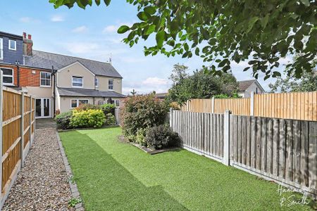 2 bedroom terraced house to rent - Photo 4