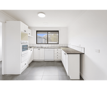 1 Flax Court, Werribee, Vic 3030 - Photo 3