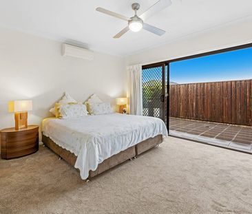 Modern, Stylish & Luxurious Lifestyle Plantation Home - Photo 6