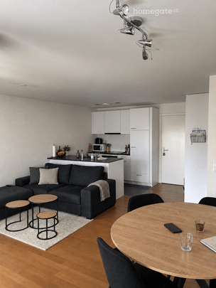 Charmant appartement de 2.5 pièces avec balcon à Bienne - Foto 1