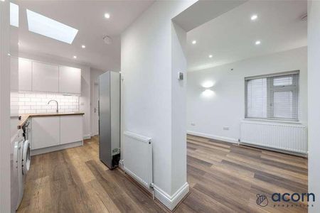 Regents Park Road, London, N3 - Photo 2