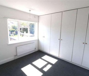Summit Close, London, NW9 - Photo 3