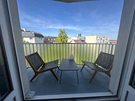 Location Appartement 4 pièces 86m² - Photo 2