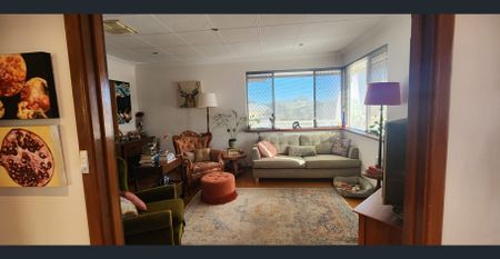 Charming Classic - Photo 5