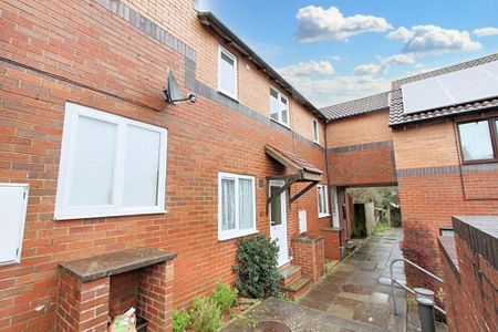 2 bedroom terraced house to rent - Photo 5