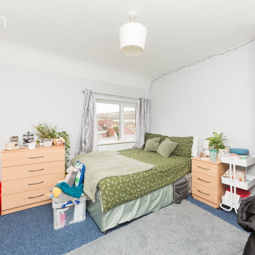 5 bedroom semi-detached house to rent - Photo 1