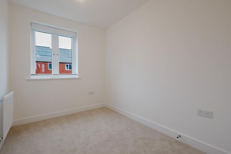 3 bedroom semi-detached house to rent - Photo 3