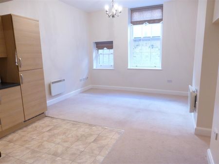 St Stephens Road, Norwich - Photo 2