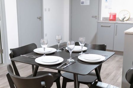 Roscoe Street - Photo 5