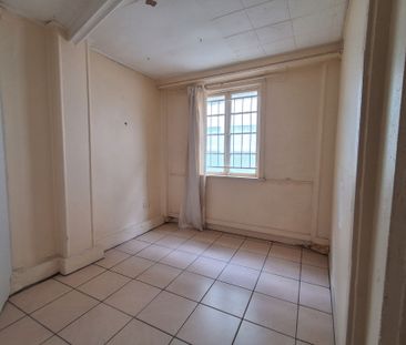 Ground Floor Unit Close to Waterfronts - Photo 3