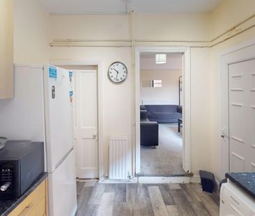 3 bedroom terraced house to rent - Photo 6