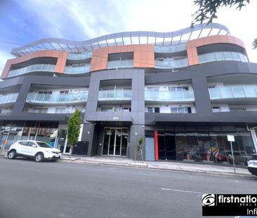 Excellent Location, Great size, Convenience is the key - Photo 2