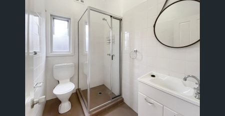 Light Filled Home in A Prime Position! - Photo 5