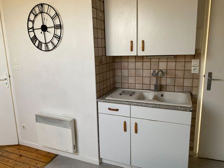 Appartement à louer - REIMS/ SECTEUR CERNAY - Photo 3