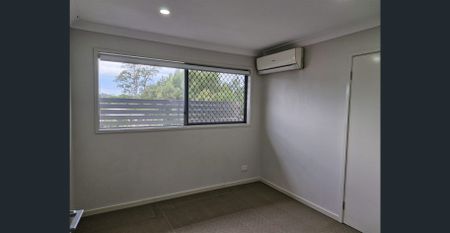 Modern 4-Bedroom House in the Heart of Underwood - Photo 3