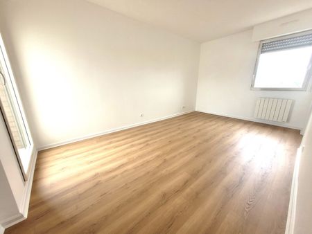 Location Appartement 4 pièces 99m² MARCQ EN BAROEUL 59700 - Photo 5
